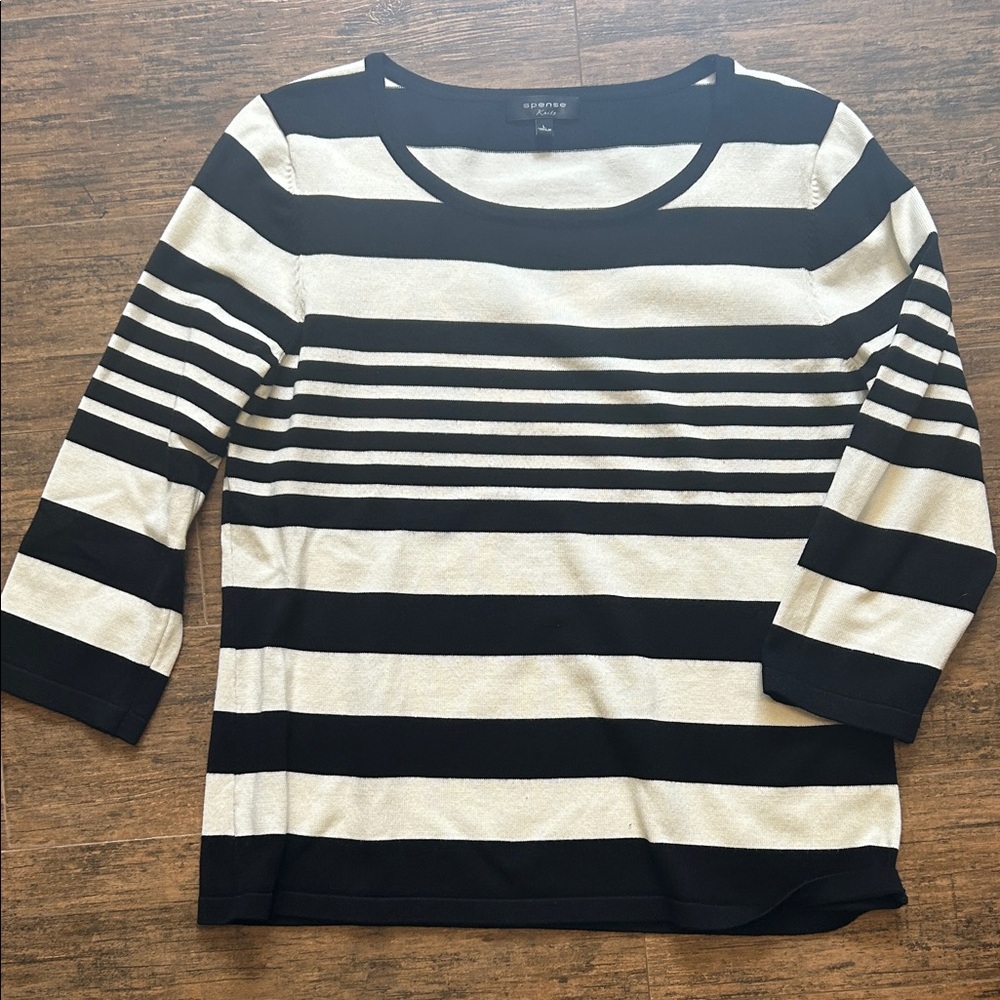 Spense Black and White Knit Top